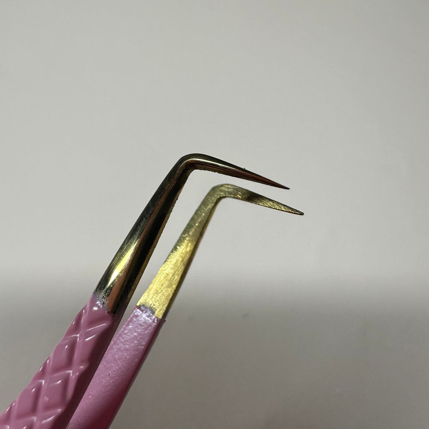 THIN 90 DEGREE TWEEZER